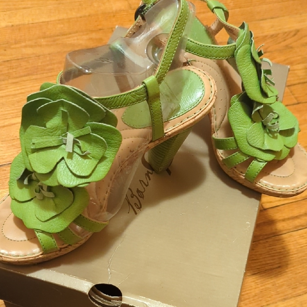 Green Leather Women's Sandals